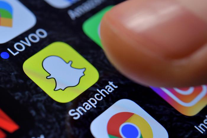 Snapchat come FB, crea raccolte dell’anno