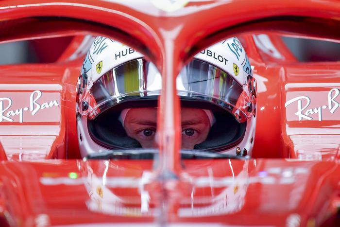 Vettel, toccata di Verstappen? Succede