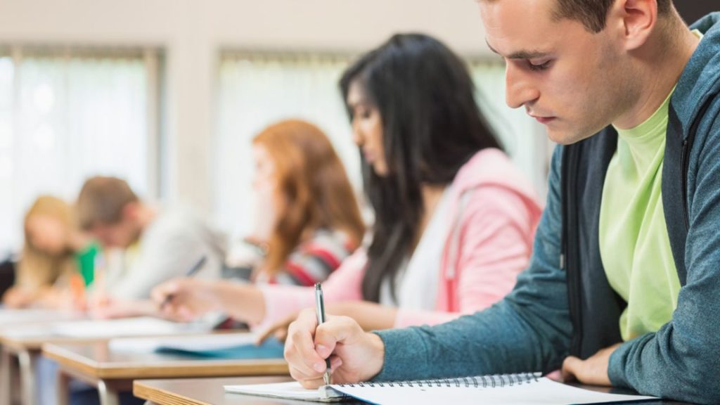 Maturità, in aula niente tablet e cellulari